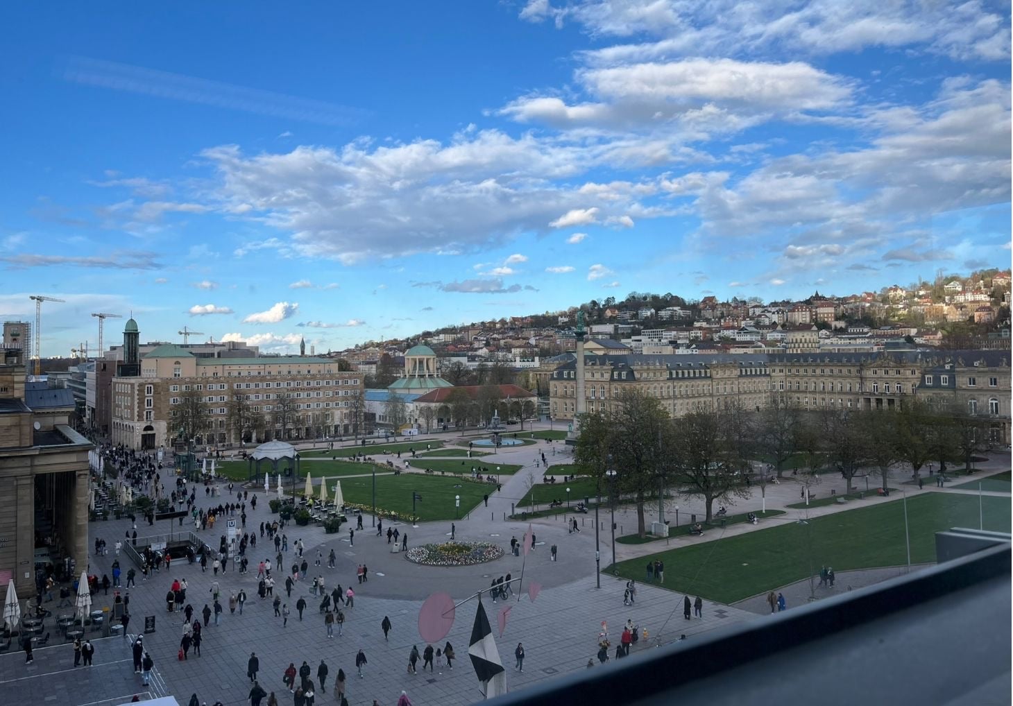 Blick auf Schlossplatz und Neues Schloss · Stuttgart
